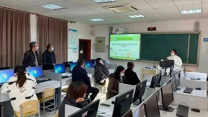 新员工管理培训加盟，如何选择合适机构？**