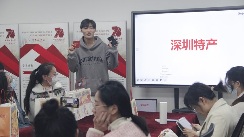 技能培训代理如何精准拓客：策略与技巧解析